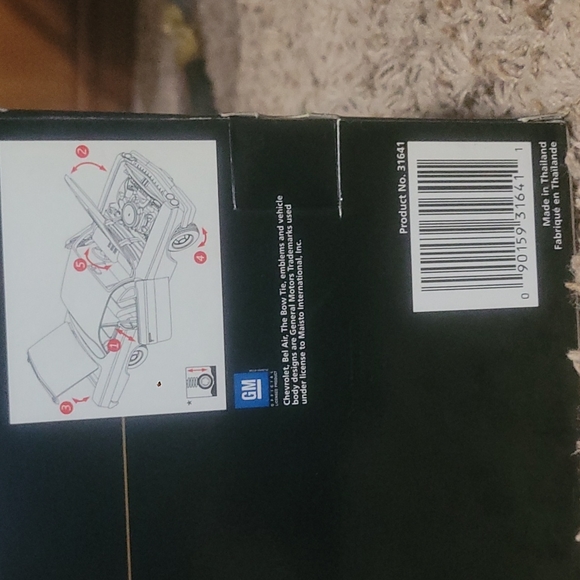 MaiSto Special Edition 1:18 scale model 62' Chevy Bel-Air - Picture 6 of 8